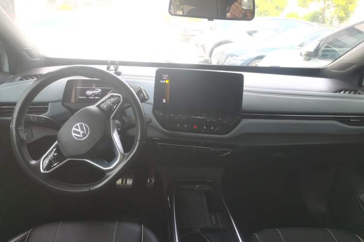 Used Volkswagen ID.4 X 2023 Pure Smart Edition Center Console