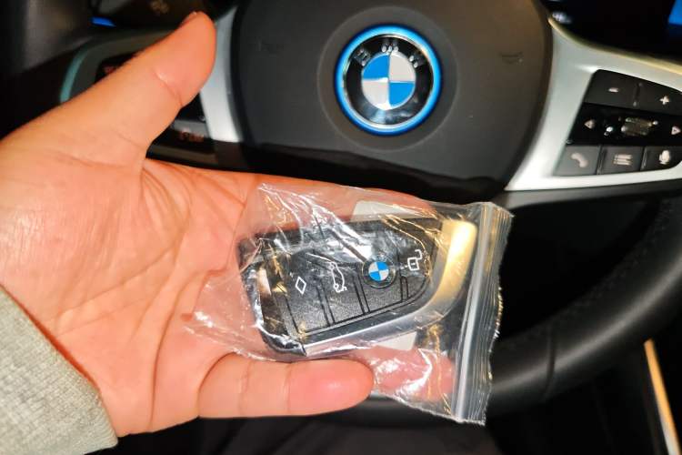 Used BMW i3 2024 eDrive 35 L
