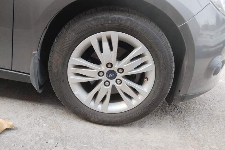 Used Ford Focus 2012 Hatchback 1.6L Manual Comfort Model
