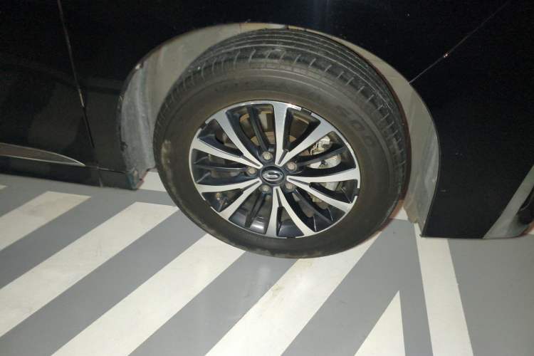 Used GAC Trumpchi M8 2021 Lingxiu Series 390T Deluxe Edition Right Front Wheel Hub