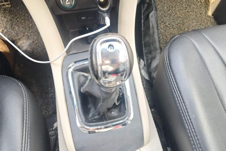 Used Chery Arrizo M7 2015 1.8L Manual WideJoy Edition 232 Seats Gear Lever