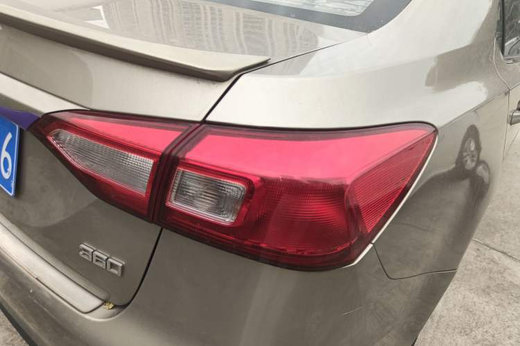 Used Roewe 360 2015 1.5L Manual Luxury Edition