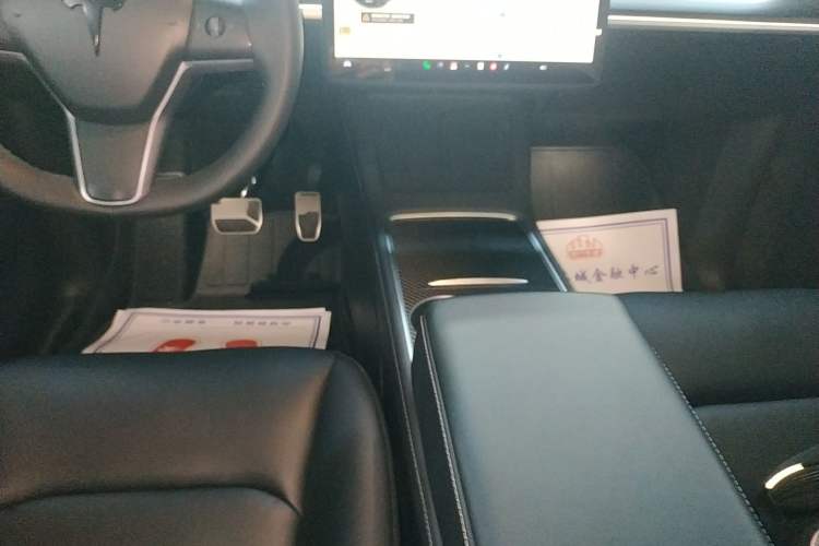 Used Tesla Model Y 2023 Long-Range All-Wheel-Drive Version
