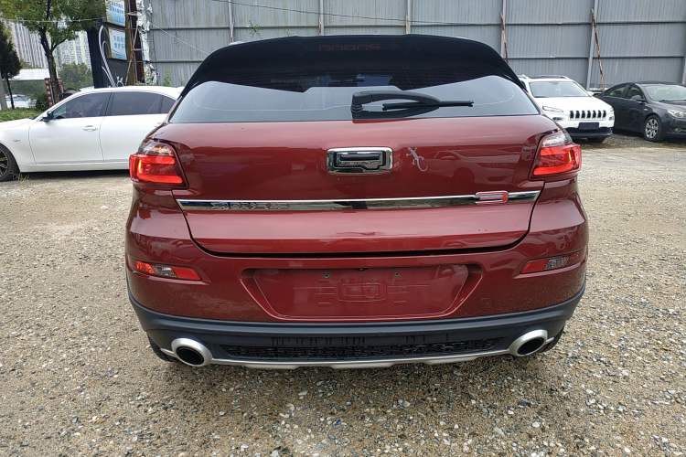 Used Qoros 3 2015 Urban SUV 1.6T Automatic ZhiKu Model
