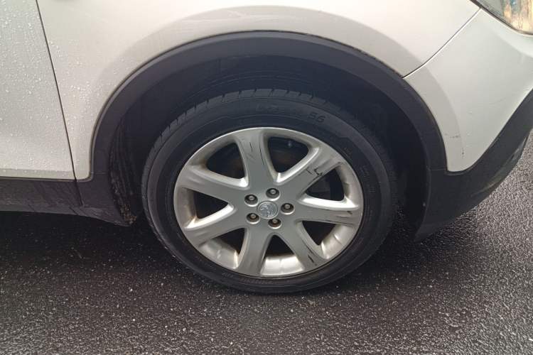 Used Buick Encore 2013 1.4T Automatic Two-Wheel Drive Leading Model Right Front Wheel Hub