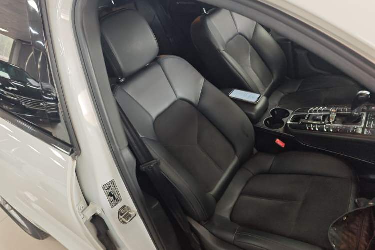 Used Porsche Macan 2017 Macan S 3.0T Right Front Seat