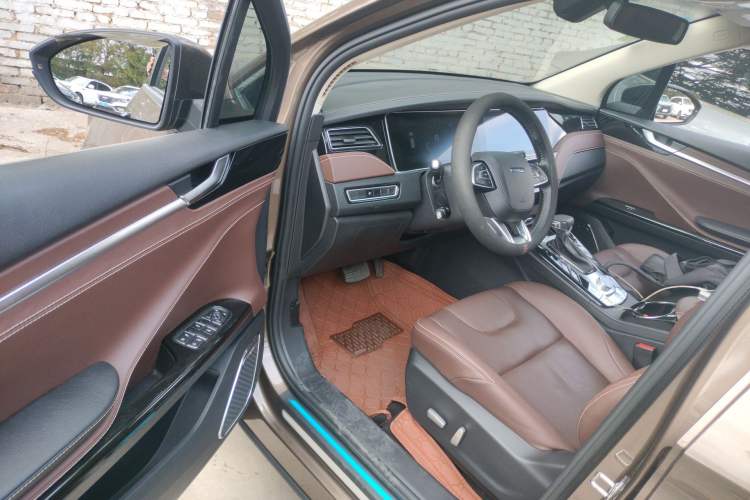 Used TRAUM S70 2018 1.5T Automatic Luxury 7-Seater
