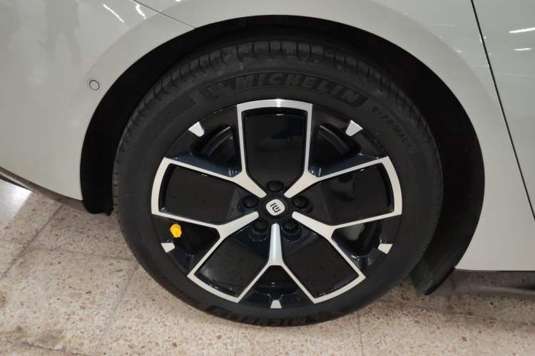 Used Xiaomi Auto SU7 2024 Rear-Drive Ultra-Long Range Advanced Pro-Level Intelligent Driving Version