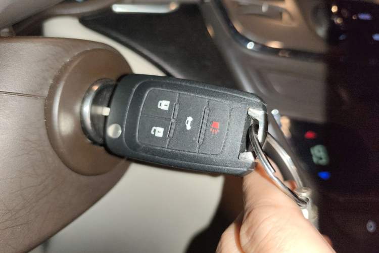 Used Buick Regal 2014 2.0L Leading Fashion Edition Vehicle Key