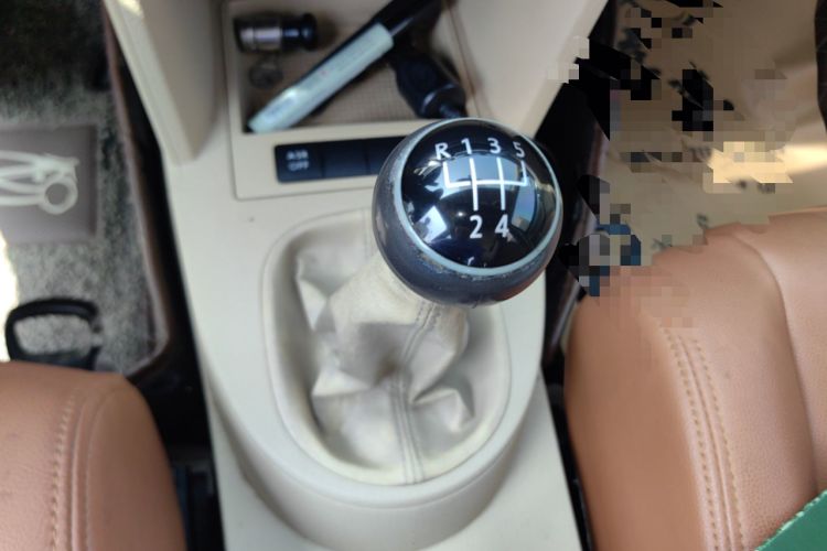 Used Volkswagen Touran 2011 1.4T Manual ZhiShang Edition 5-seater
