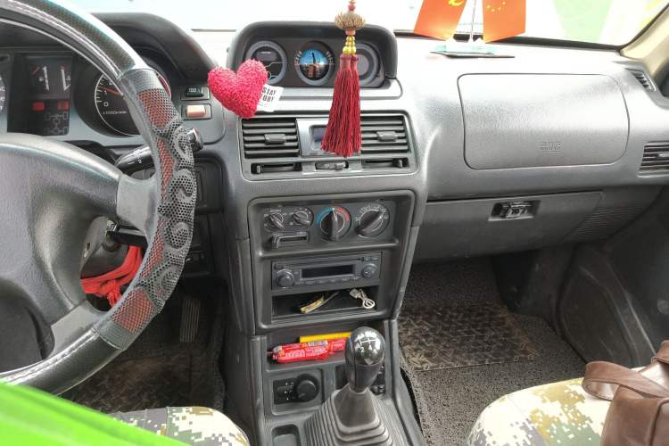 Used Leopaard Heijingang 2013 2.2L Manual 4x4 Standard Edition Audio And AC Panel