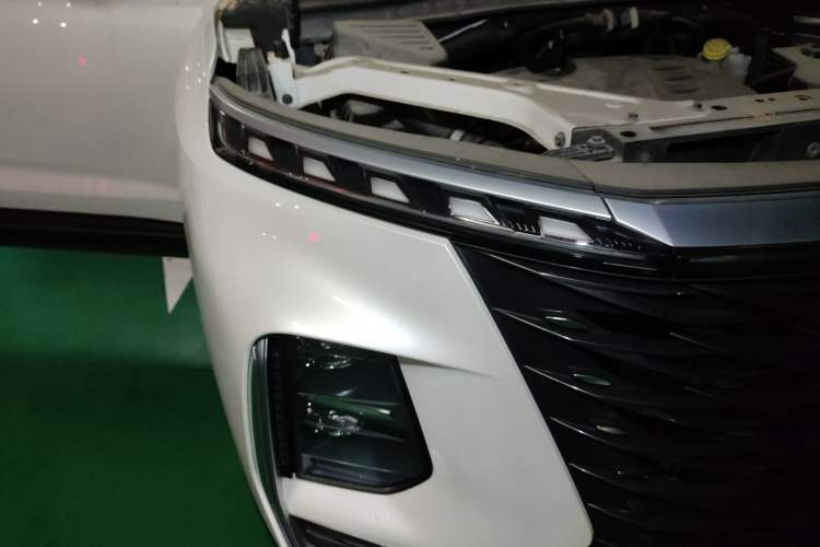 Used Roewe RX5 MAX 2022 1.5T Automatic Youwei Flagship Edition Right Front Headlight