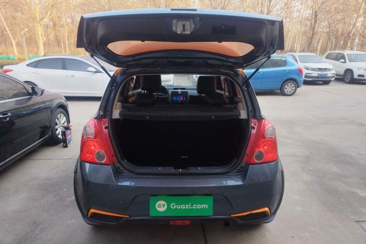 Used Suzuki Swift 2016 1.5L Automatic Fashionable Coolplay Edition