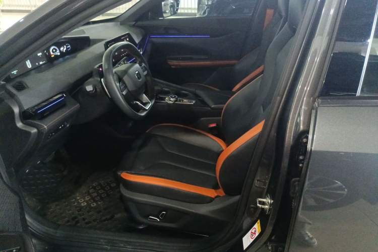 Used CHANGAN UNI-V 2023 1.5T Prestige Model