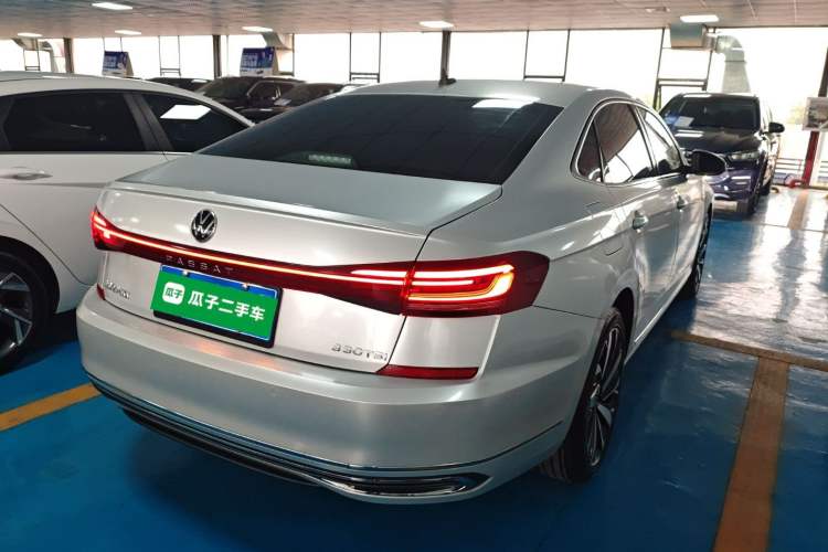 Used Volkswagen Passat 2023 330TSI Starry Elite Edition
