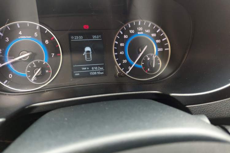 Used Dongfeng Fengon S560 2018 1.8L Manual Urban Model 7 Seats
