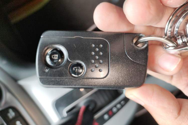 Used Honda CR-V 2013 2.4L two-wheel drive luxury version