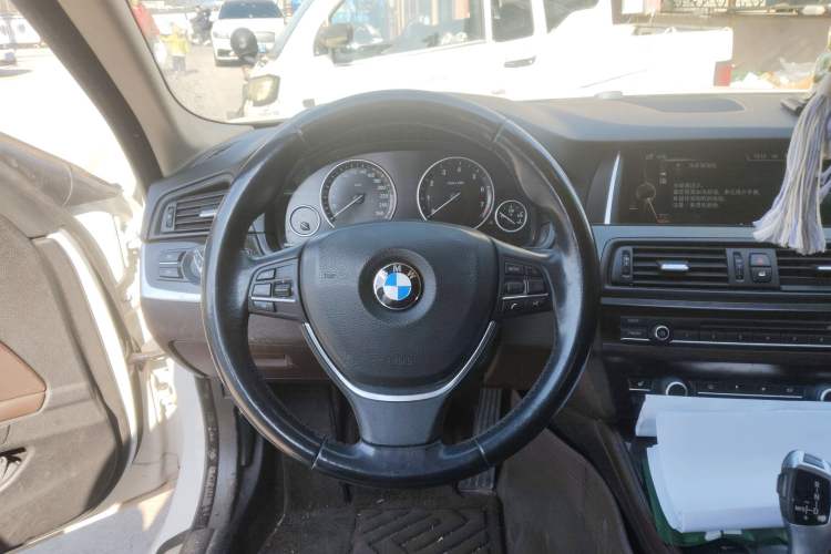 Used BMW 5 Series 2014 525Li Luxury Design Package