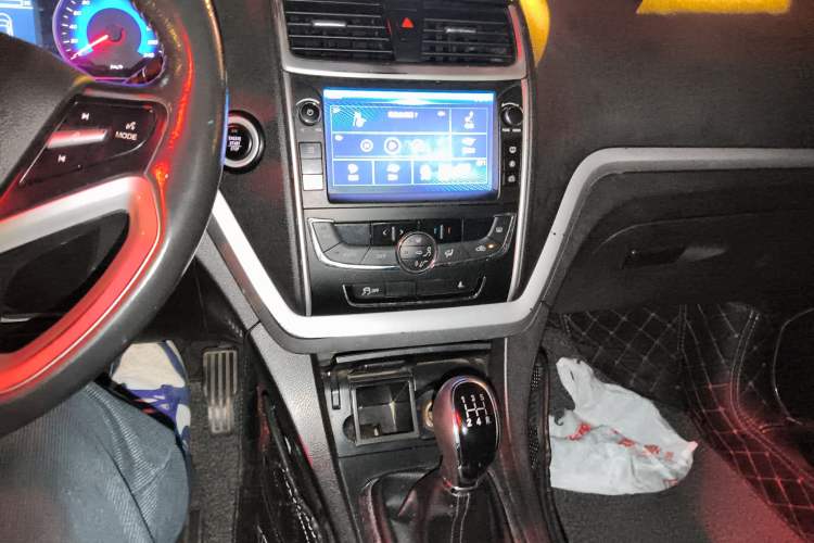 Used Geely Auto Emgrand 2015 Sedan 1.5L Manual - Top Trim Level