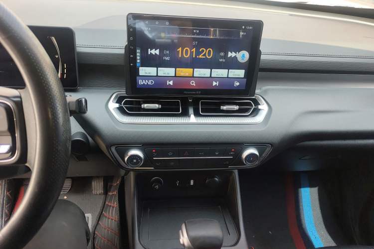 Used Great Wall King Kong Poer 2023 2.0T Automatic Diesel Two-Wheel-Drive Elite Version Flatbed GW4D20M Audio And AC Panel