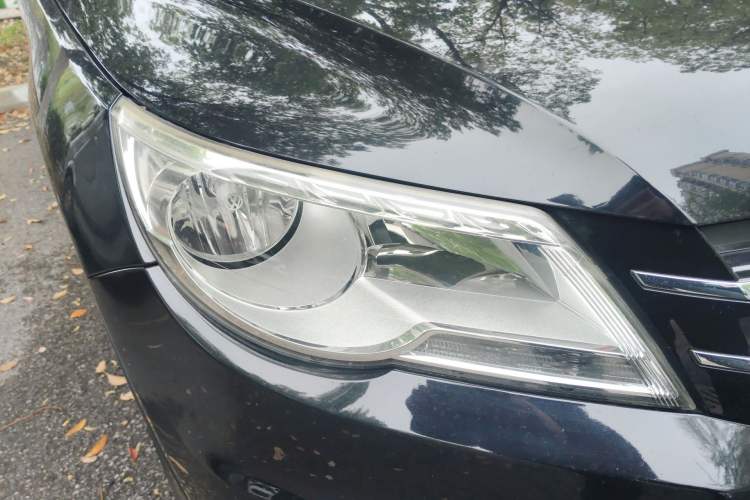 Used Volkswagen Tiguan 2010 1.8 TSI Automatic Two-Wheel Drive Urban Edition Right Front Headlight