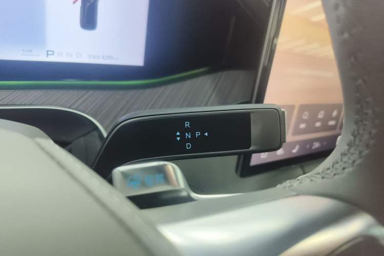 Used Denza N9 2025 Prestige Version
