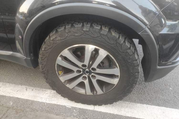 Used SsangYong Rexton W 2014 2.0T Four-Wheel Drive Luxury Navigation Version with 7 Seats