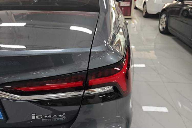 Used Roewe i6 MAX 2020 300TGI Automatic "Swell Cool Smart Drive" Edition
