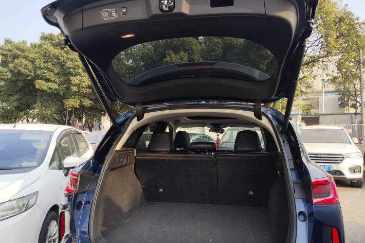 Used Infiniti QX50 2018 2.0T Two-Wheel-Drive Elite Edition