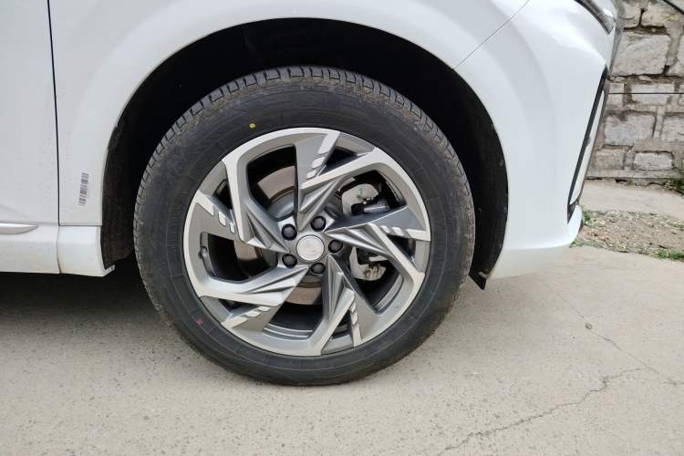 Used Hongqi HS3 PHEV 2024 PHEV 115km Jingwei Edition Right Front Wheel Hub