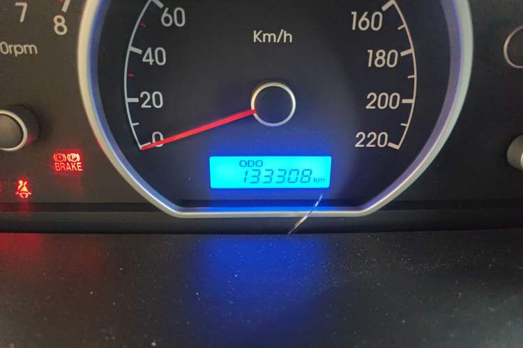 Used Hyundai Celesta 2016 1.6L Manual Joy Edition Odometer Close Up