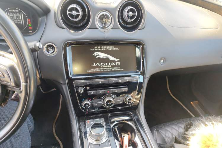 Used Jaguar XJ 2018 XJL 3.0 SC Four-Wheel Drive Panoramic Business Edition
