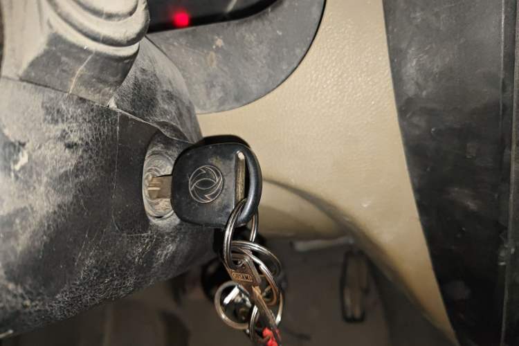 Used Dongfeng Xiaokang C37 2015 1.5L Standard II DK15-06
