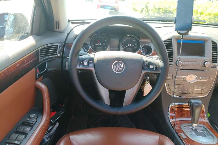 Used Buick Park Avenue 2011 Bao'ao Forum Commemorative Edition Steering Wheel