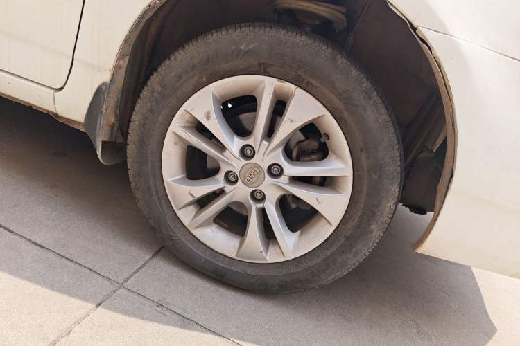 Used BYD F3 2015 Energy-Saving Edition 1.5L Manual Luxury Model
