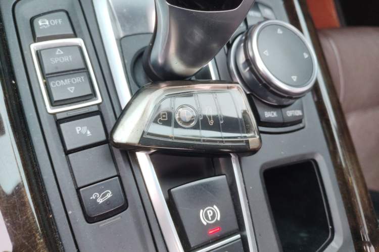 Used BMW X5 2015 xDrive28i Vehicle Key