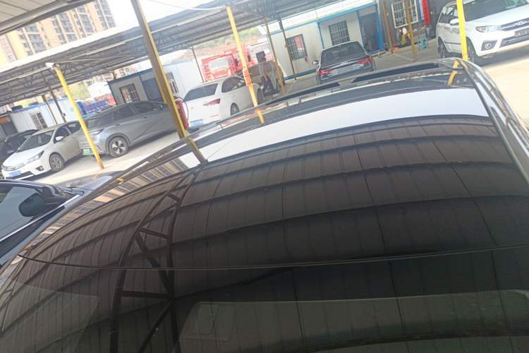 Used Venucia V DD-i 2023 110 km iE Version Roof