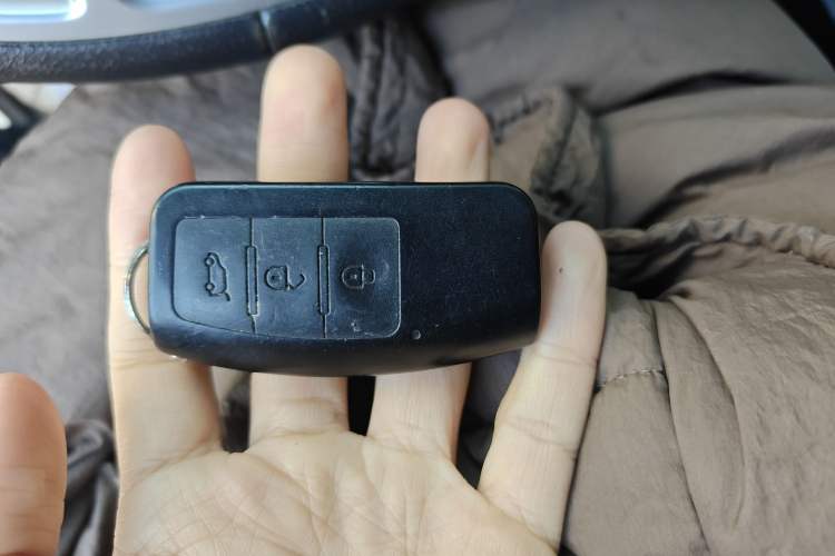 Used JMC Yusheng S350 2016 2.4T Automatic 4x4 Diesel Luxury 5-Seater