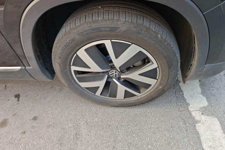 Used Volkswagen Tayron 2025 Zhongxiang Version 330TSI Right Front Wheel Hub