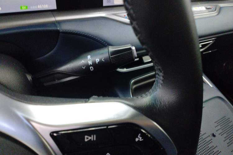 Used VOYAH FREE 2023 Four-Wheel Drive Extended-Range Model with Ultra-Long Range
