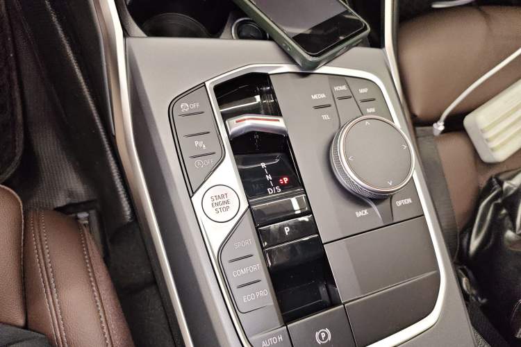 Used BMW 3 Series 2025 325i M Sport Package Gear Lever