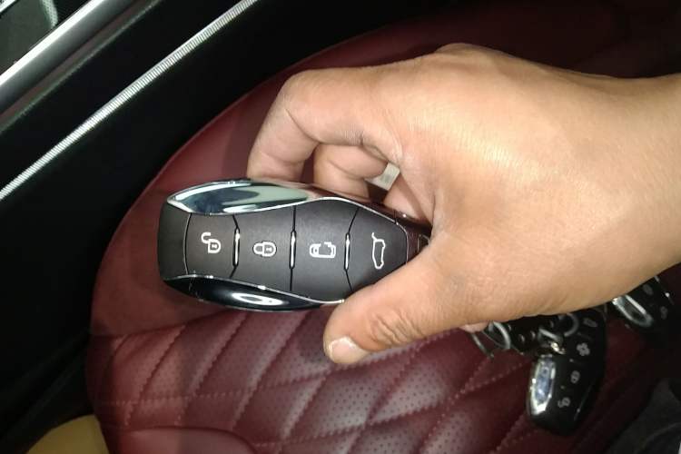 Used Hongqi HS5 2023 2.0T Qixiang Pro Edition Vehicle Key