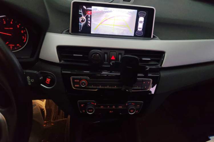 Used BMW X1 2016 sDrive18Li Fashion Model Audio And AC Panel