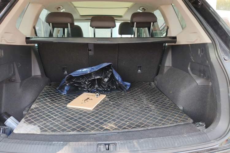 Used Volkswagen Tiguan L 2022 330TSI Automatic Two-Wheel Drive R-Line Enhanced Edition
