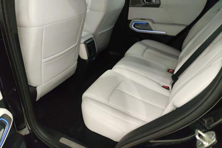 Used Formula Leopard Titanium 3 2025 501KM All-Wheel Drive Intelligent Driving Ultra Version