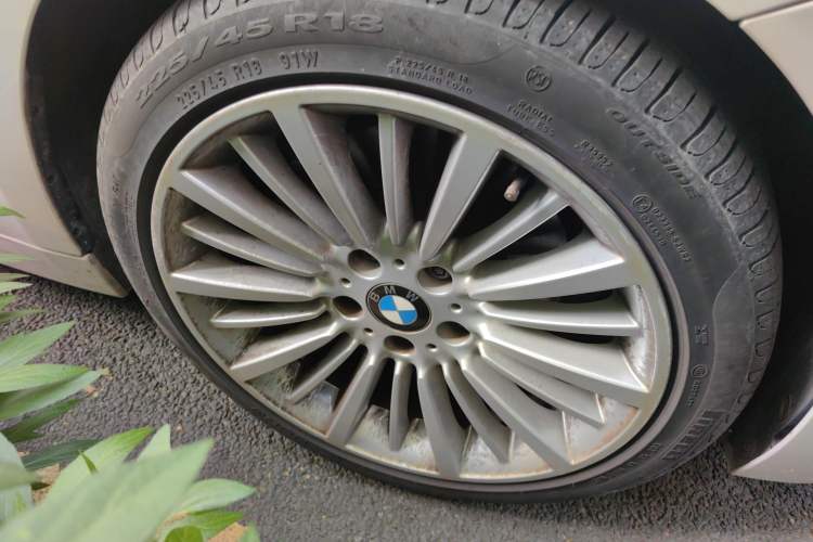 Used BMW 3 Series 2018 320Li Fashion Model Right Front Wheel Hub