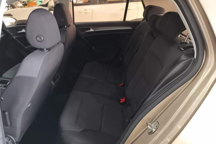 Used Volkswagen Golf 2016 1.6L Automatic Comfort Model
