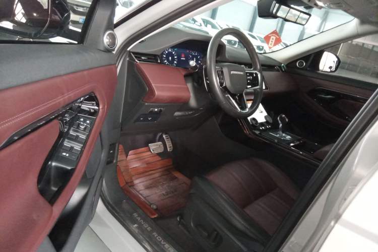 Used Land Rover Range Rover Evoque 2021 Range Rover Velar 249 PS R-Dynamic S Performance Edition