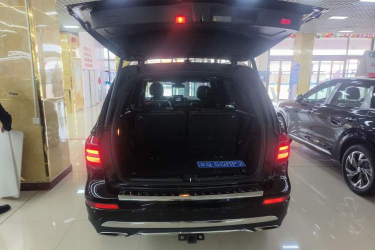 Used Mercedes-Benz GLS-Class 2018 GLS 450 U.S. specification Trunk