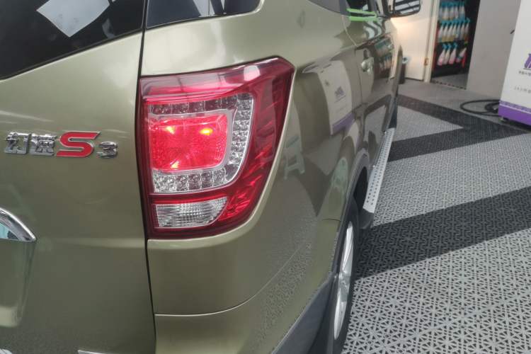 Used HYOSOW S3 2014 1.5L Comfort Version China IV Emission Standard